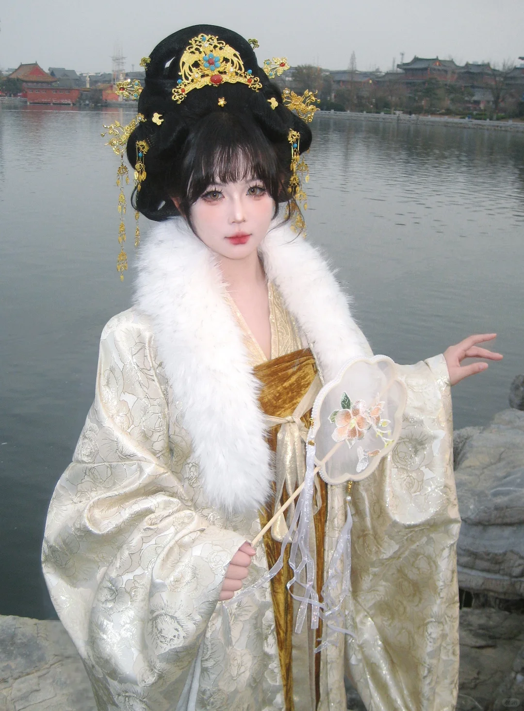 谁懂啊❗️在开封大明贵女妆造9️⃣9️⃣拿下！