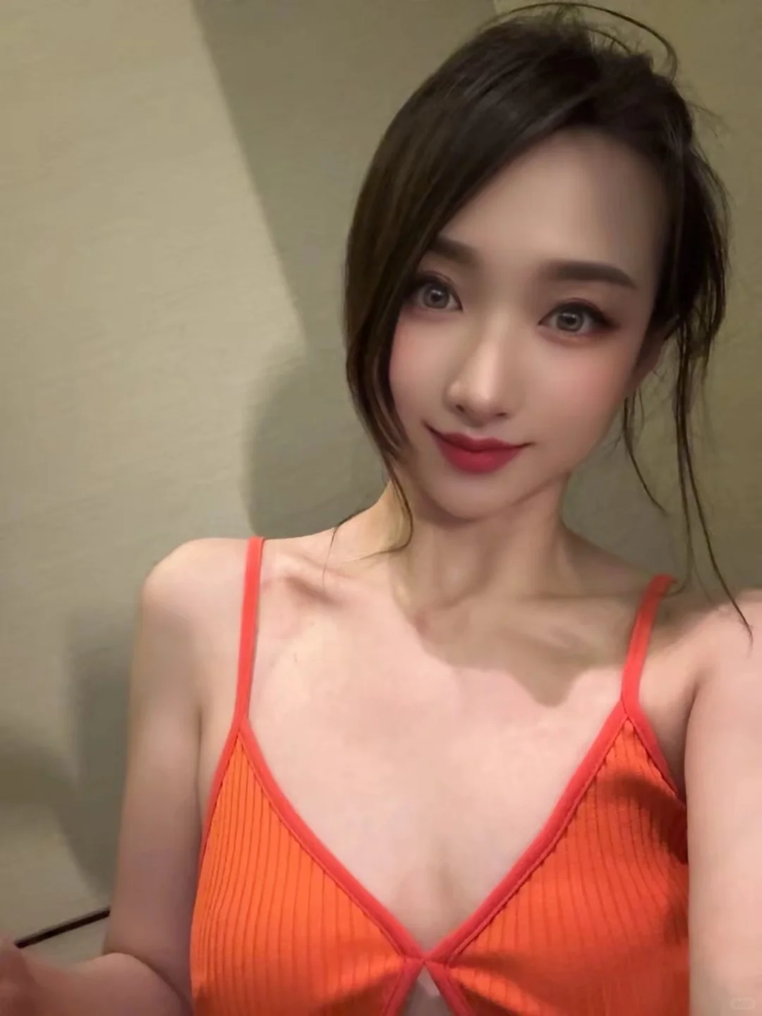 中年少妇 没钱又丑还爱拍照📷哈哈哈哈