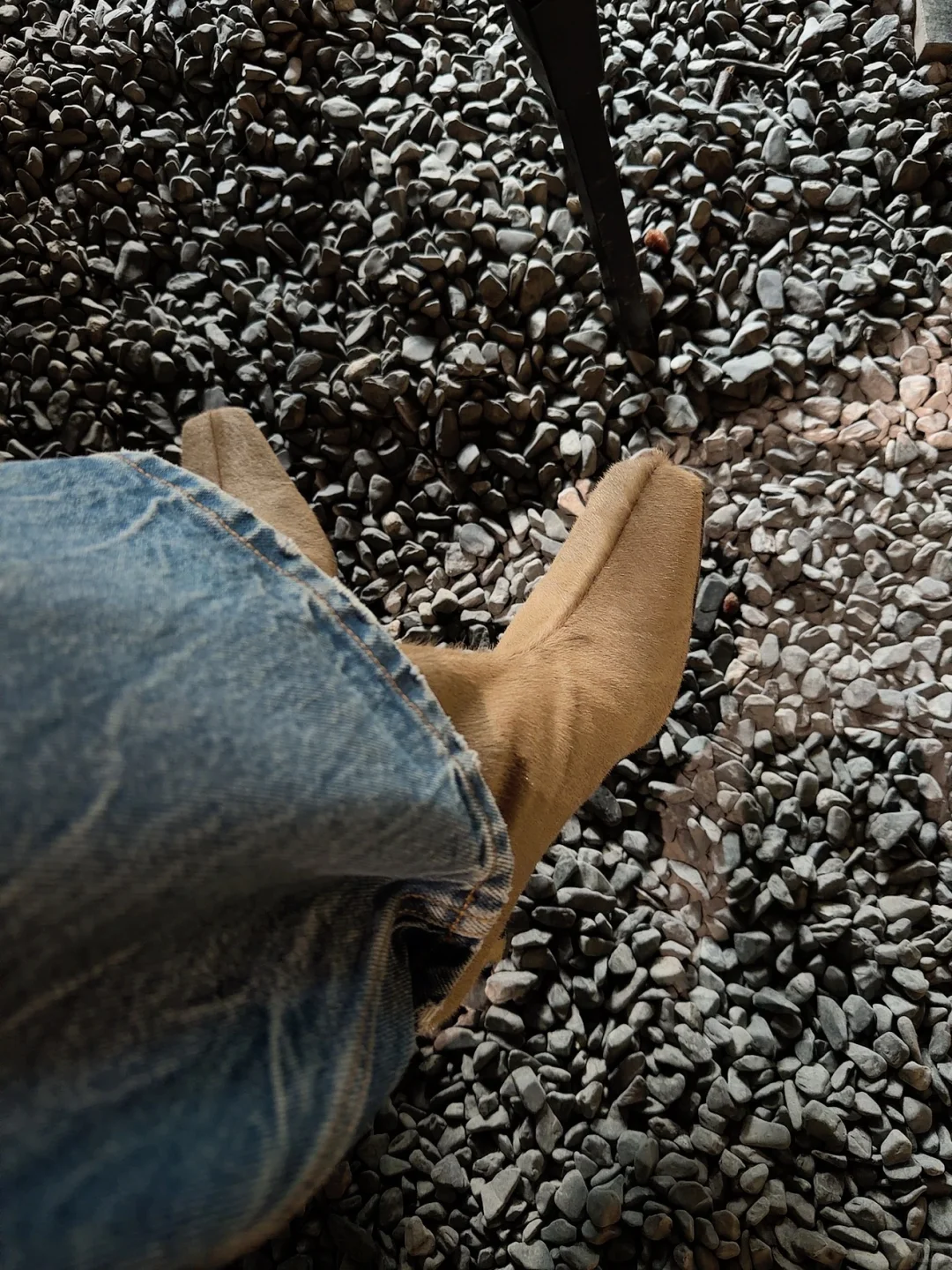 尽量把自己养到不化妆还有光泽感 体态匀称