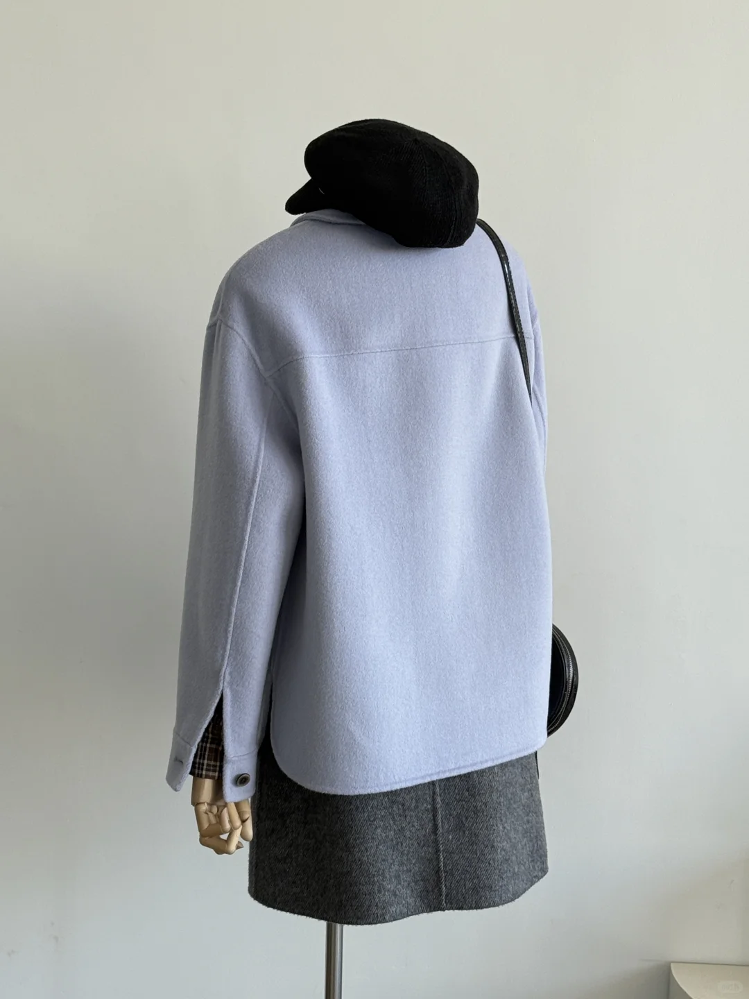 “蓝”到心坎里的小外套~拿捏秋日的气氛感