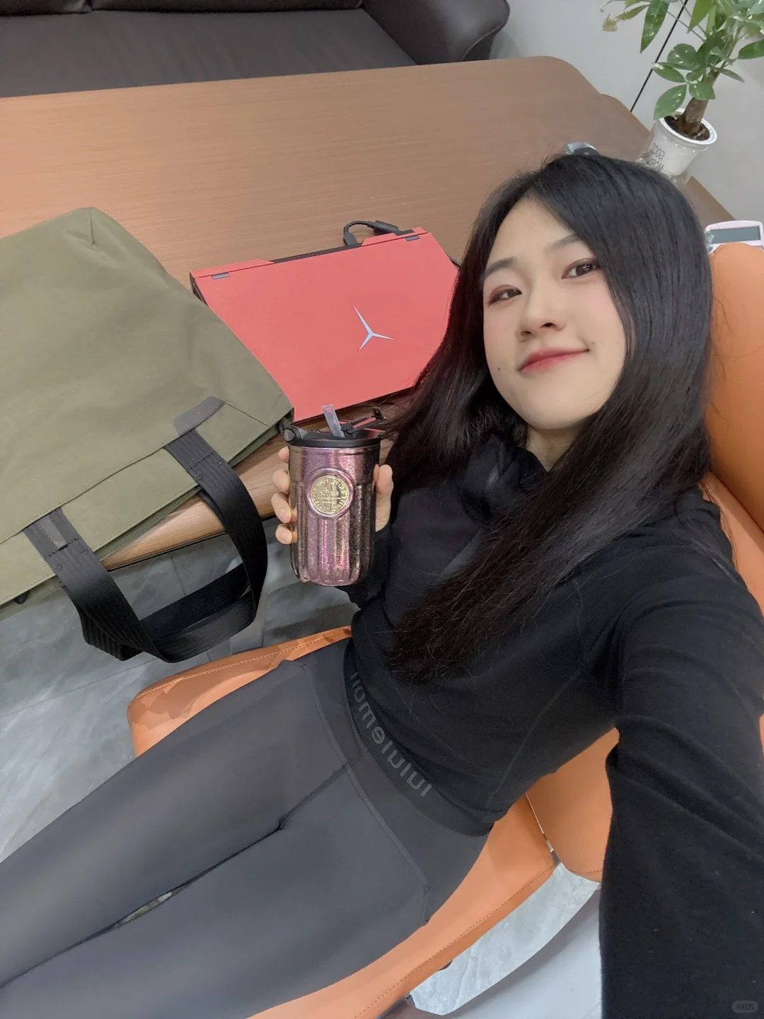 今日人设｜有野心又迷人的女Boss