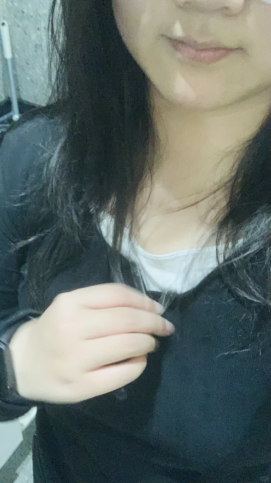 出泳池，没人认得出我