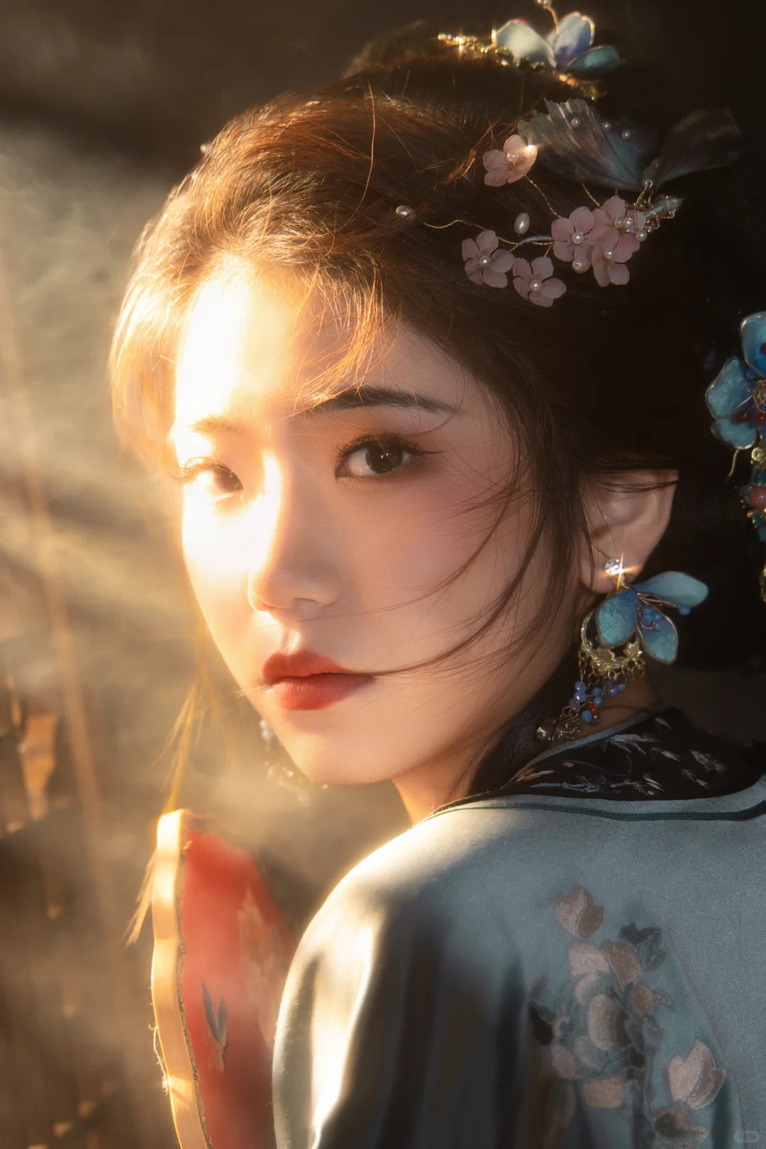 清汉女｜“笼中鸟，池中鱼，院中人”