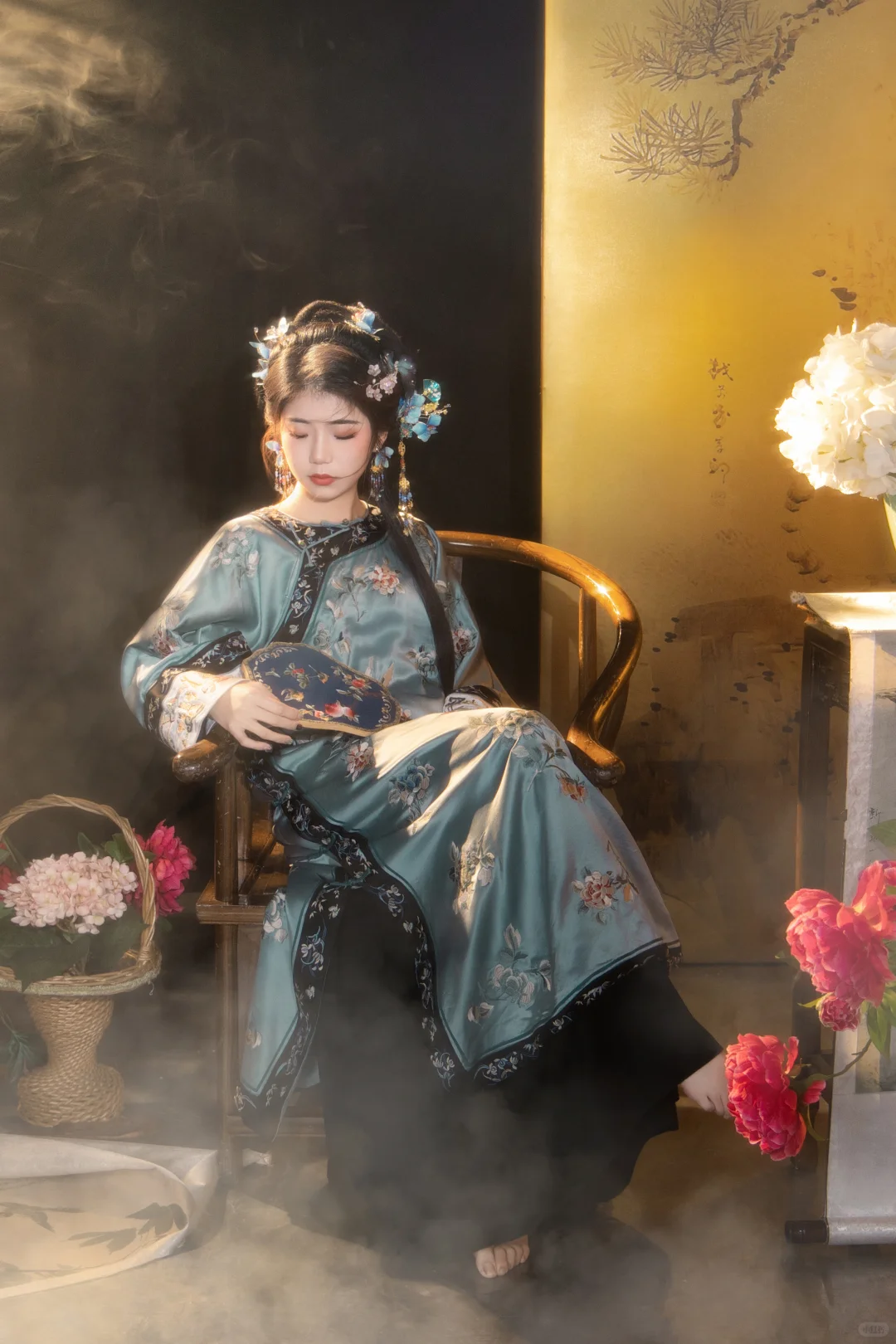 清汉女｜“笼中鸟，池中鱼，院中人”