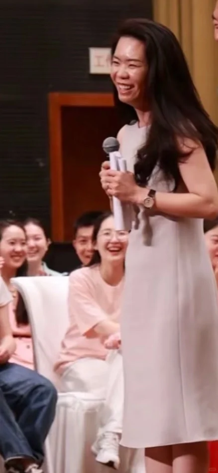 不知道为啥我几个眼神就能破坏情侣的感情