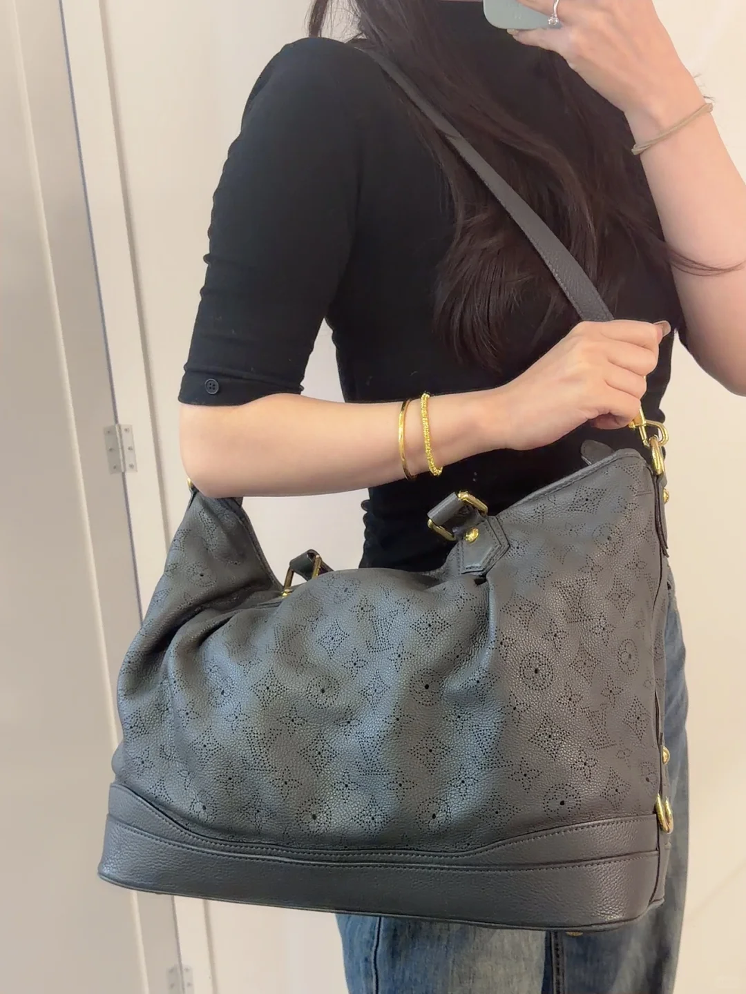 LV月光女神大tote🖤经典永不过时～微微亮光