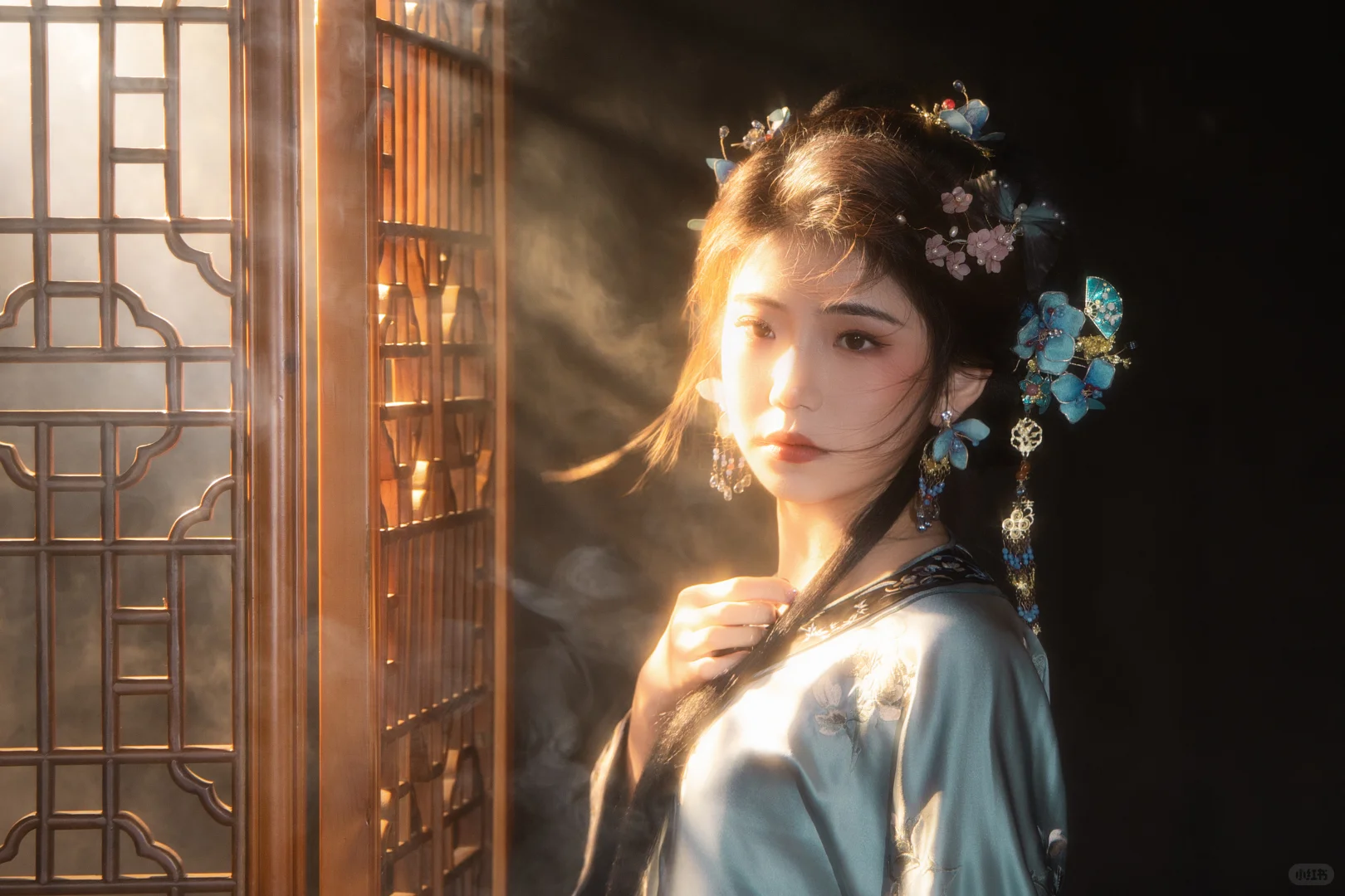 清汉女｜“笼中鸟，池中鱼，院中人”