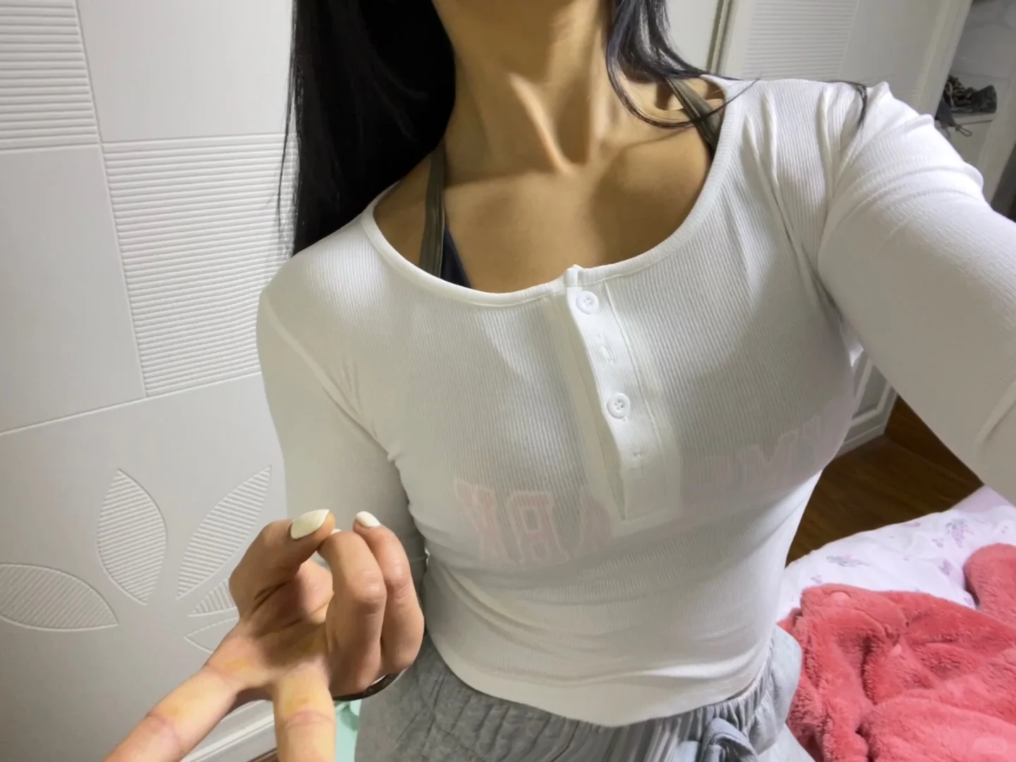 喜欢的衣服会买两件 那喜欢的人可以有两个