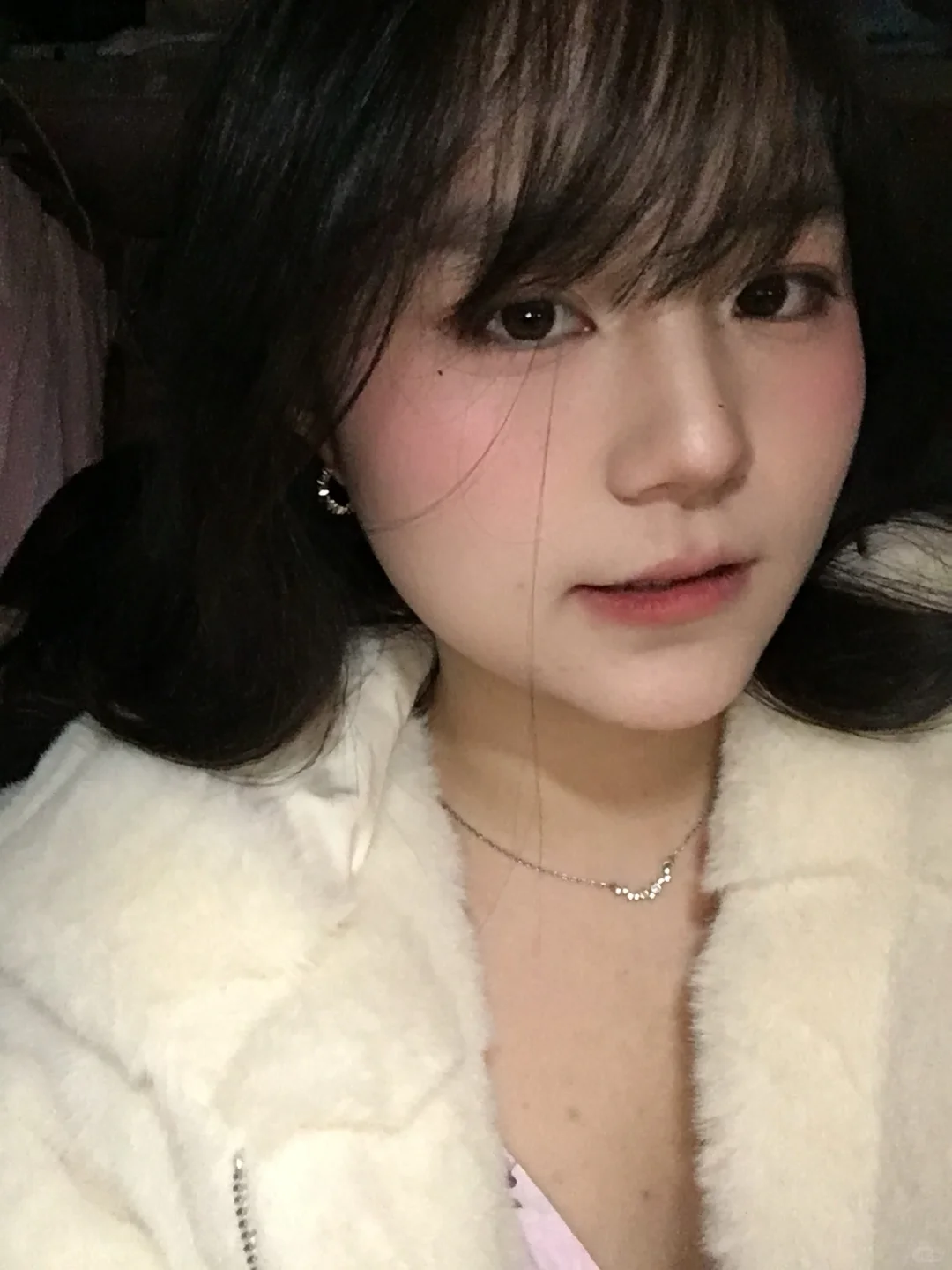 每次急急忙忙化的妆反而更服帖自然呢