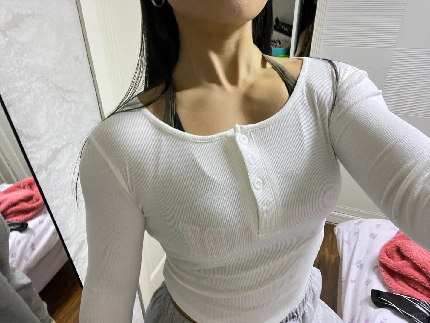 喜欢的衣服会买两件 那喜欢的人可以有两个