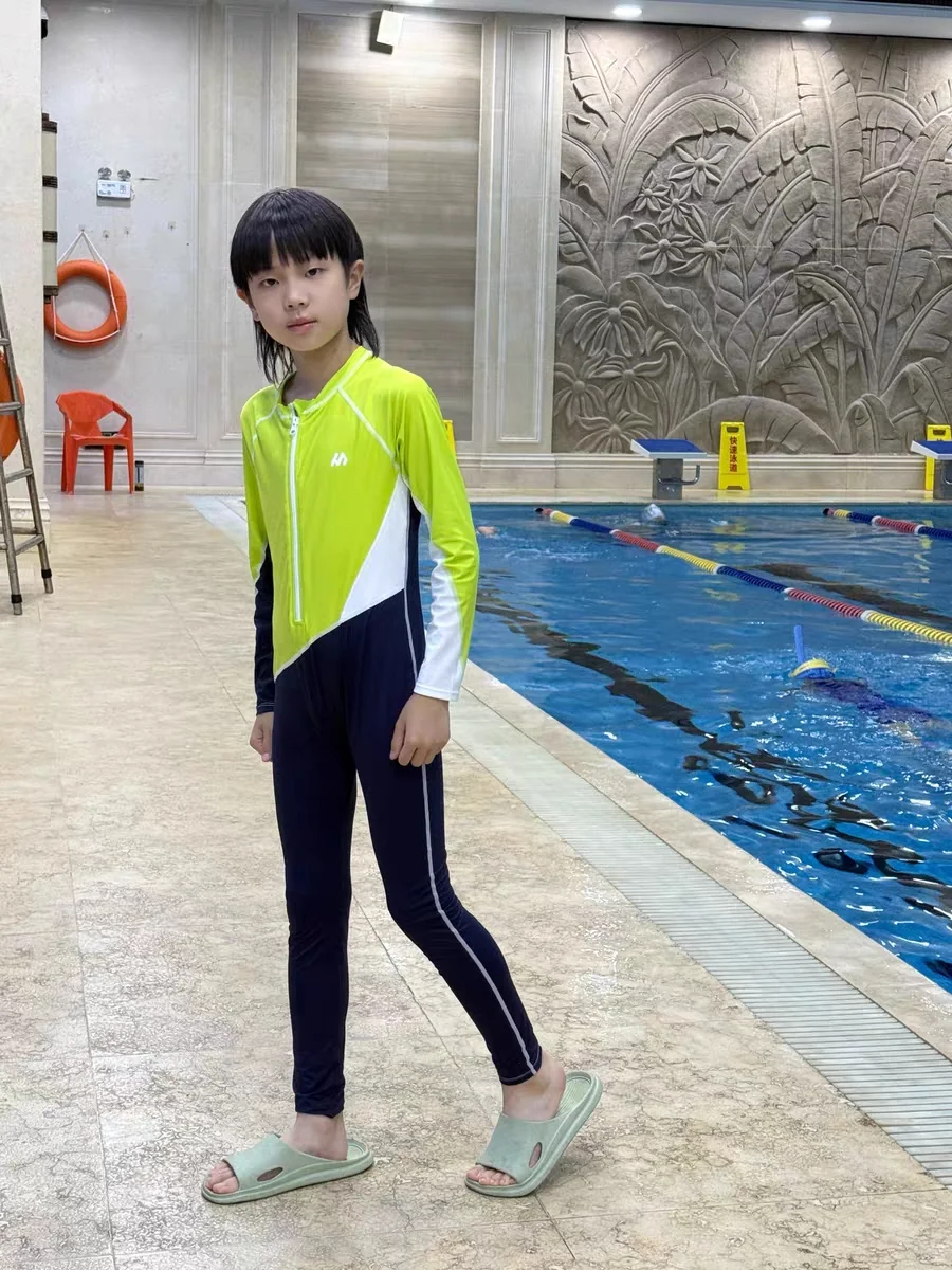 有喜欢穿儿童连体泳衣的吗