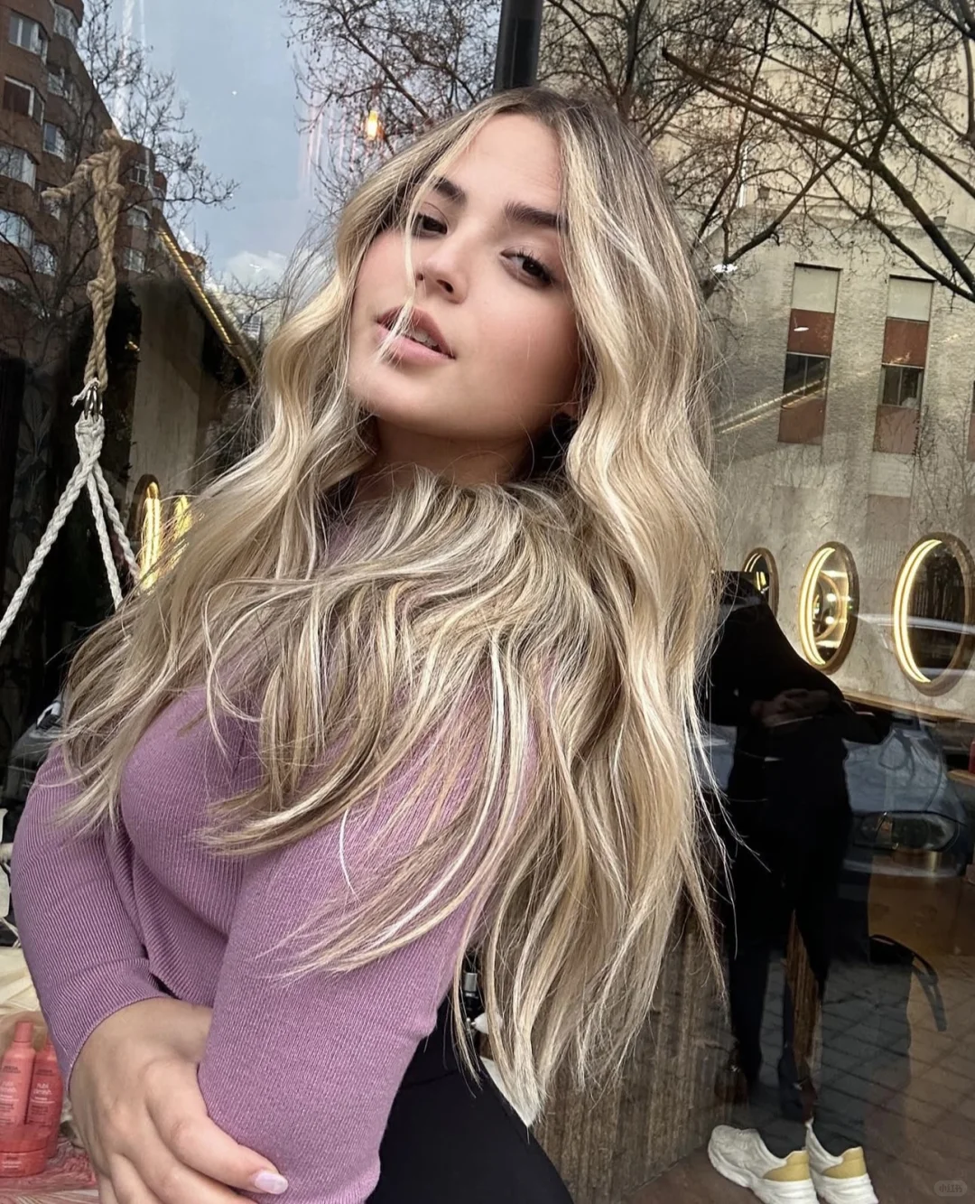 微胖天花板 ariana van x