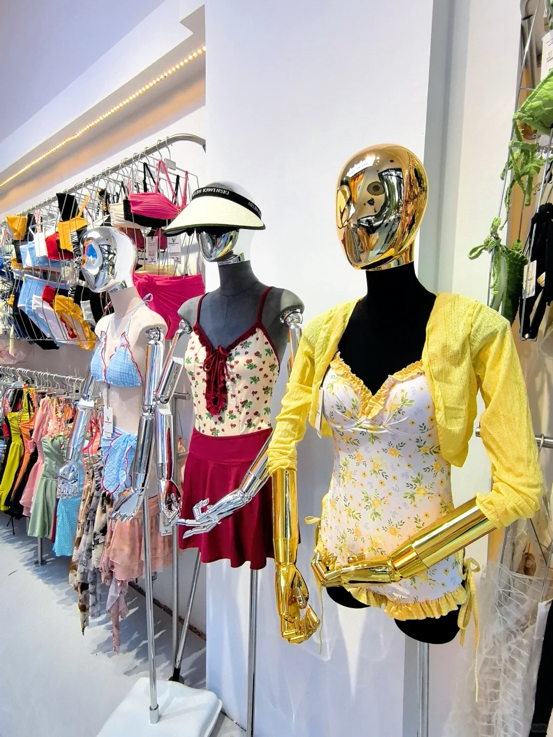 三亚泳装批发仓库❗依旧水灵灵的上新~~