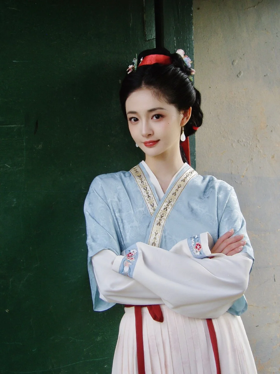 周洁琼▏古装和红色绝配！
