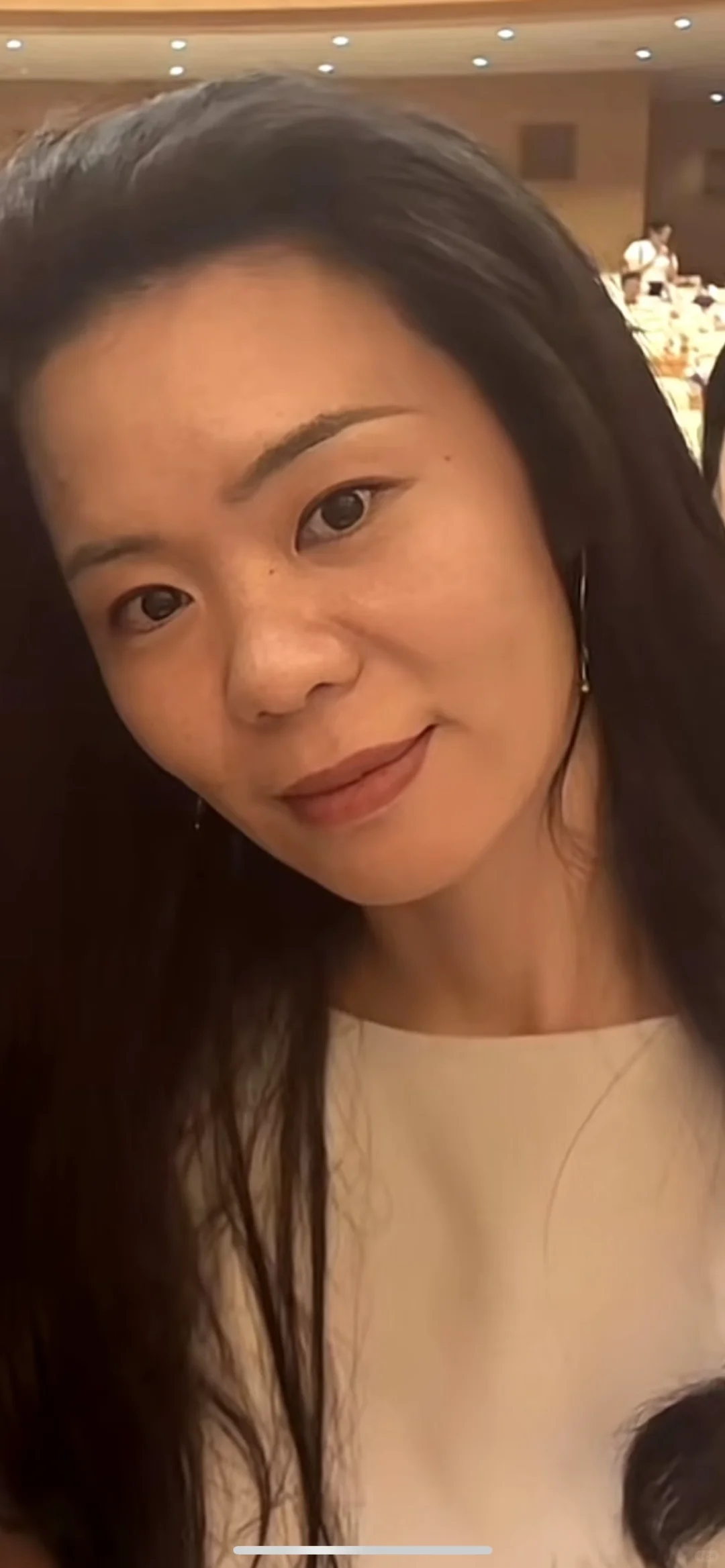 不知道为啥我几个眼神就能破坏情侣的感情