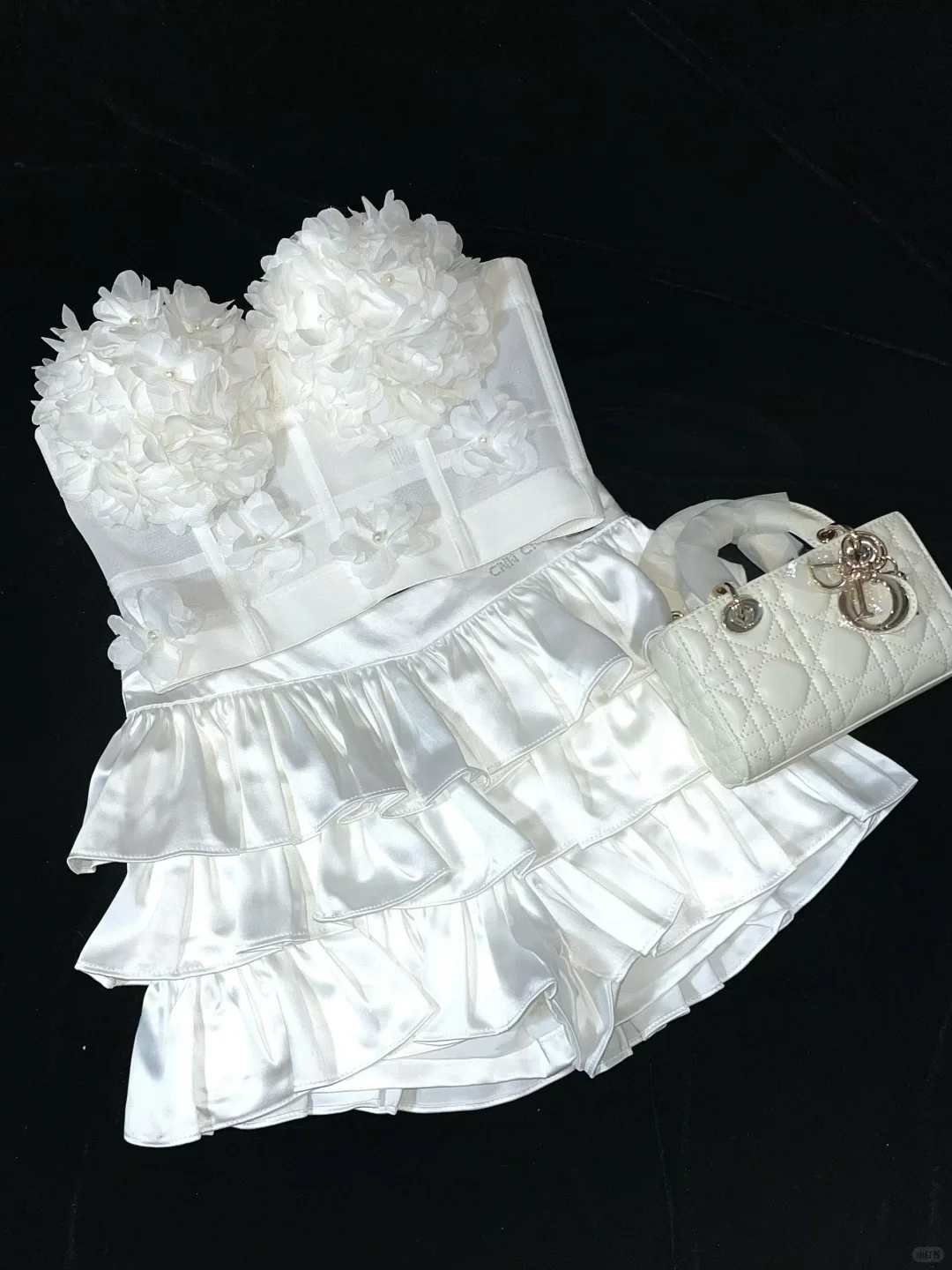 杭州yc | 纯欲抹胸吊带包上班穿搭✨