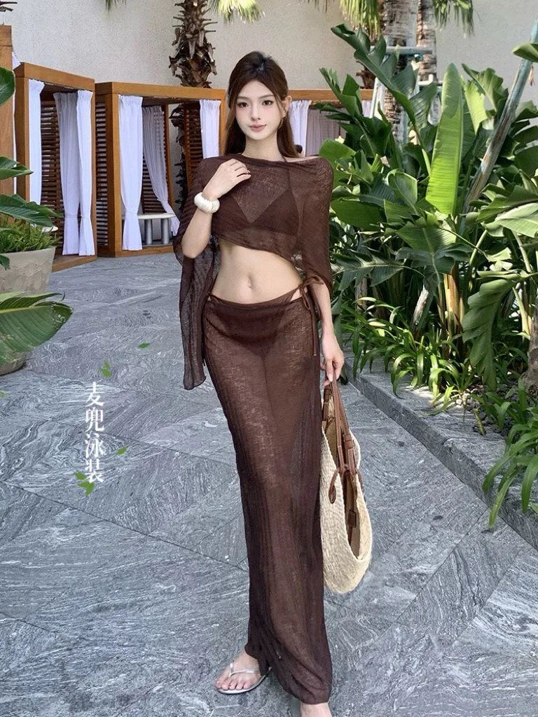 咖色系泳衣｜高级感拉满的海边温泉比基尼