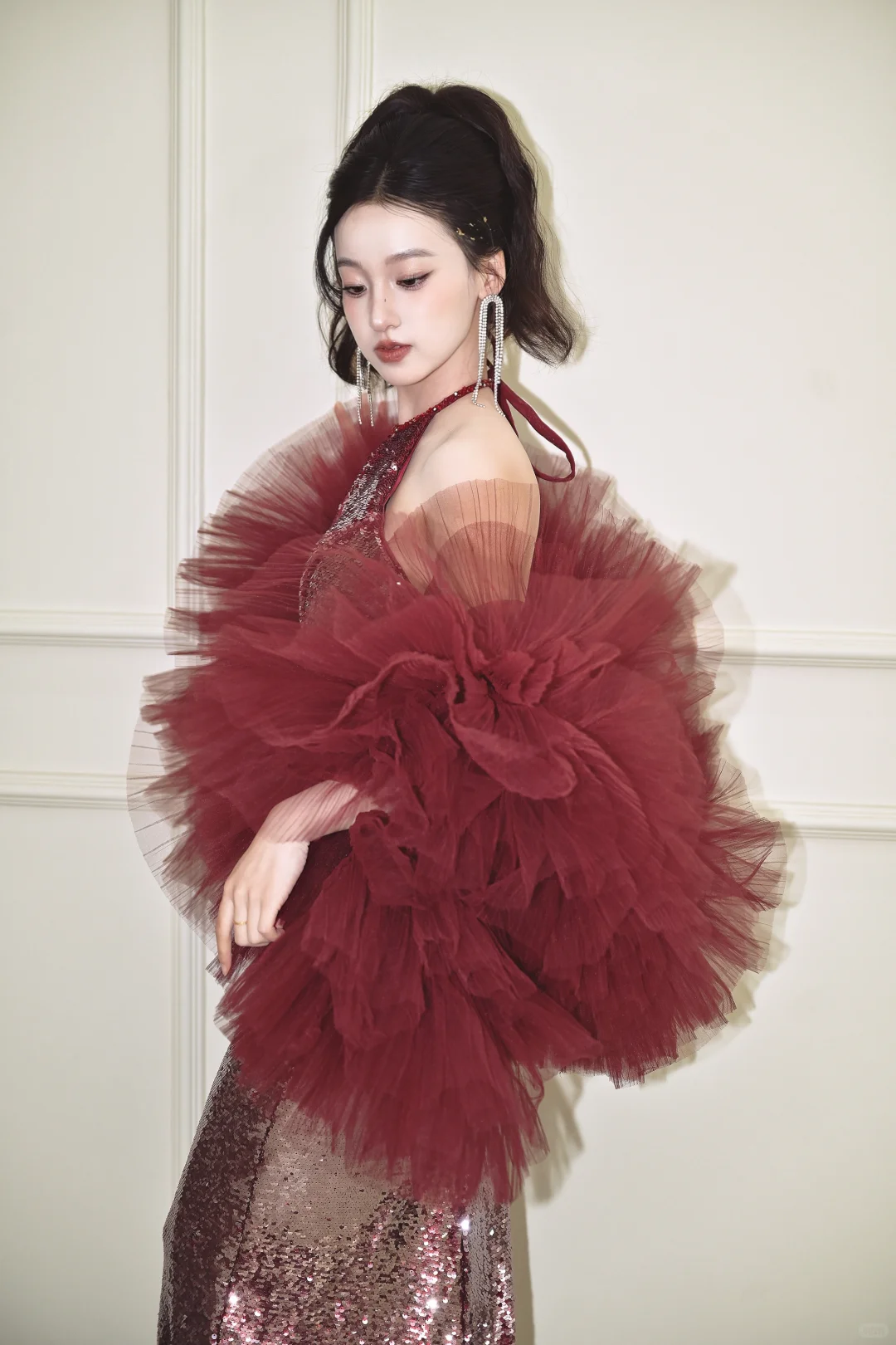 美到犯规的复古红裙✨美到犯规|滕州婚纱