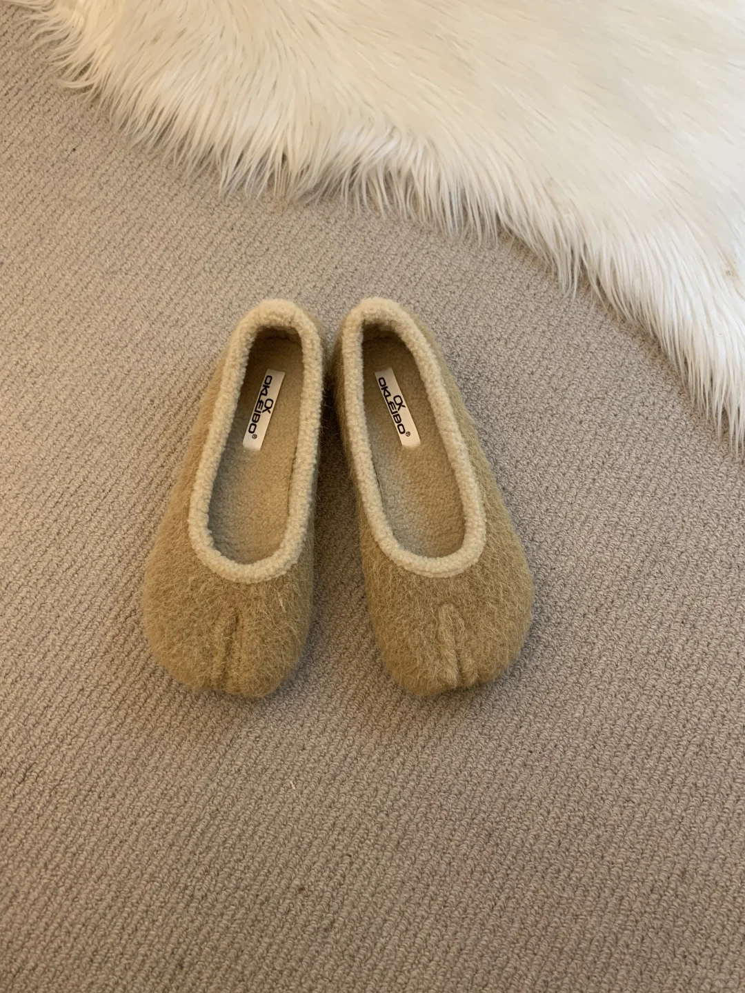 复古一脚蹬平底毛毛鞋女