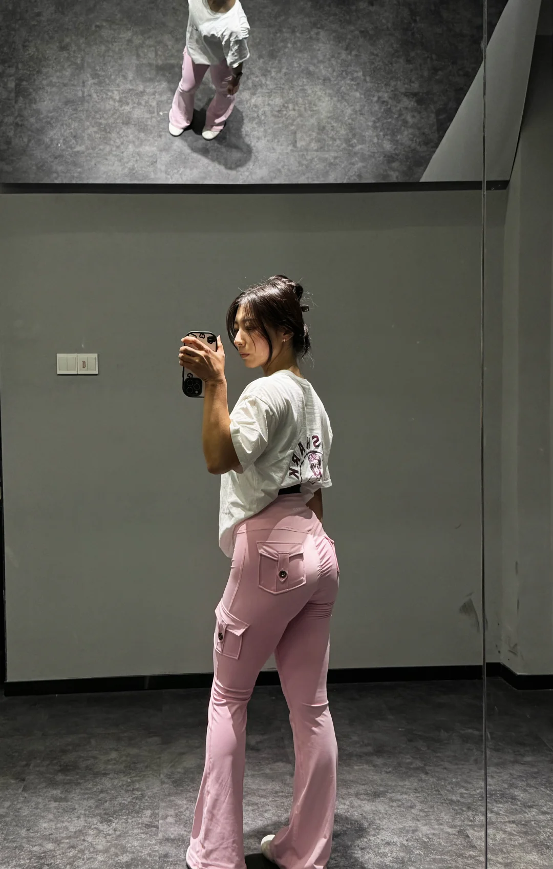 穿的越粉，练的越狠？🩷