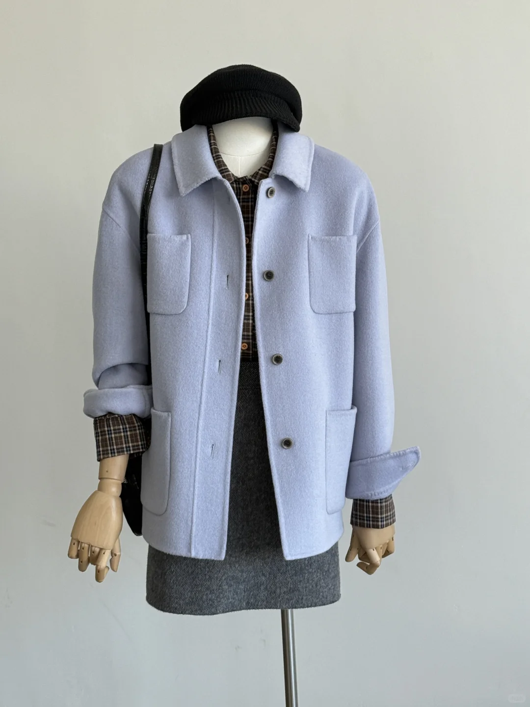 “蓝”到心坎里的小外套~拿捏秋日的气氛感