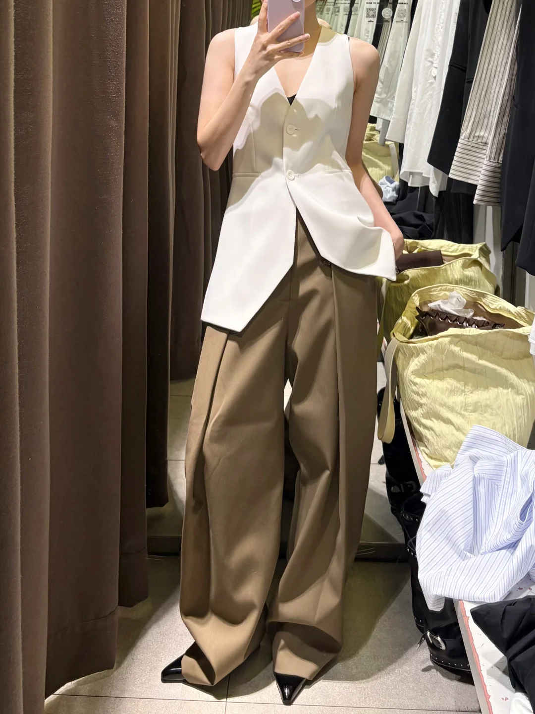 我天！😱zara你太懂女人了，蕾丝吊带好高级