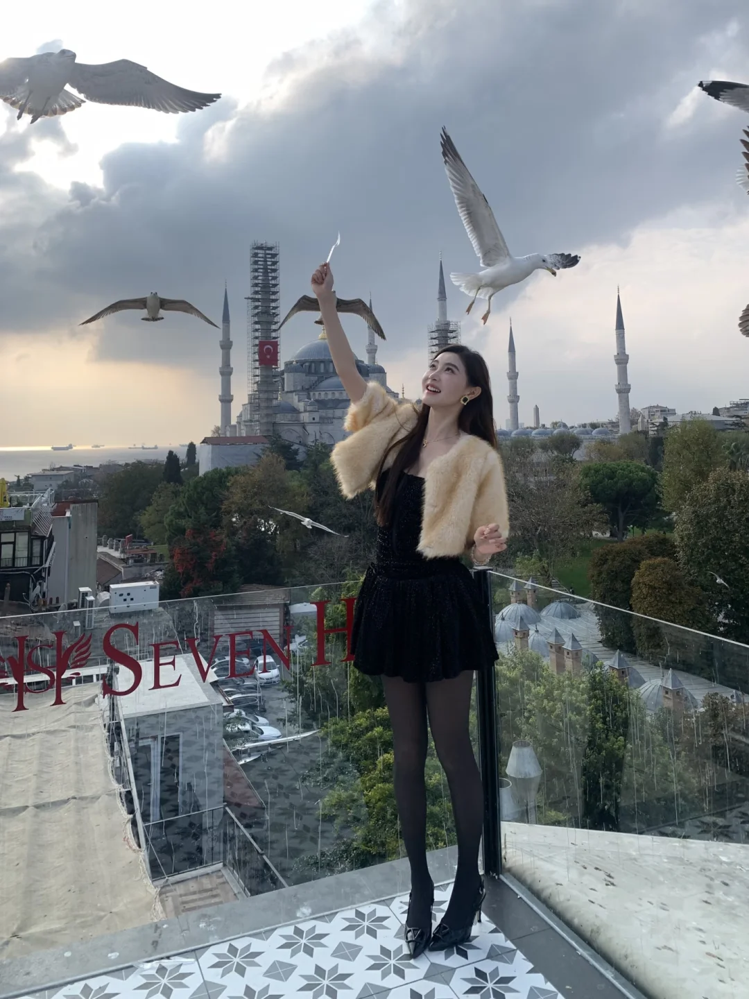 金佳悦丝袜美腿