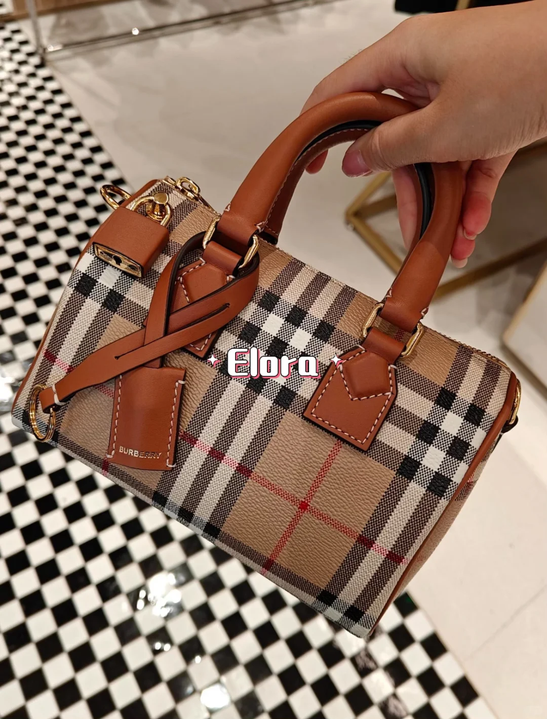 Burberry经典格纹波士顿小包骨折价🔥