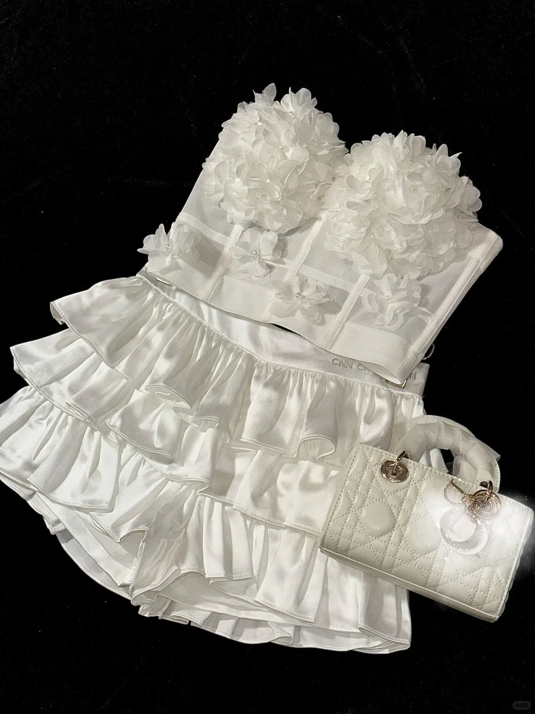 杭州yc | 纯欲抹胸吊带包上班穿搭✨