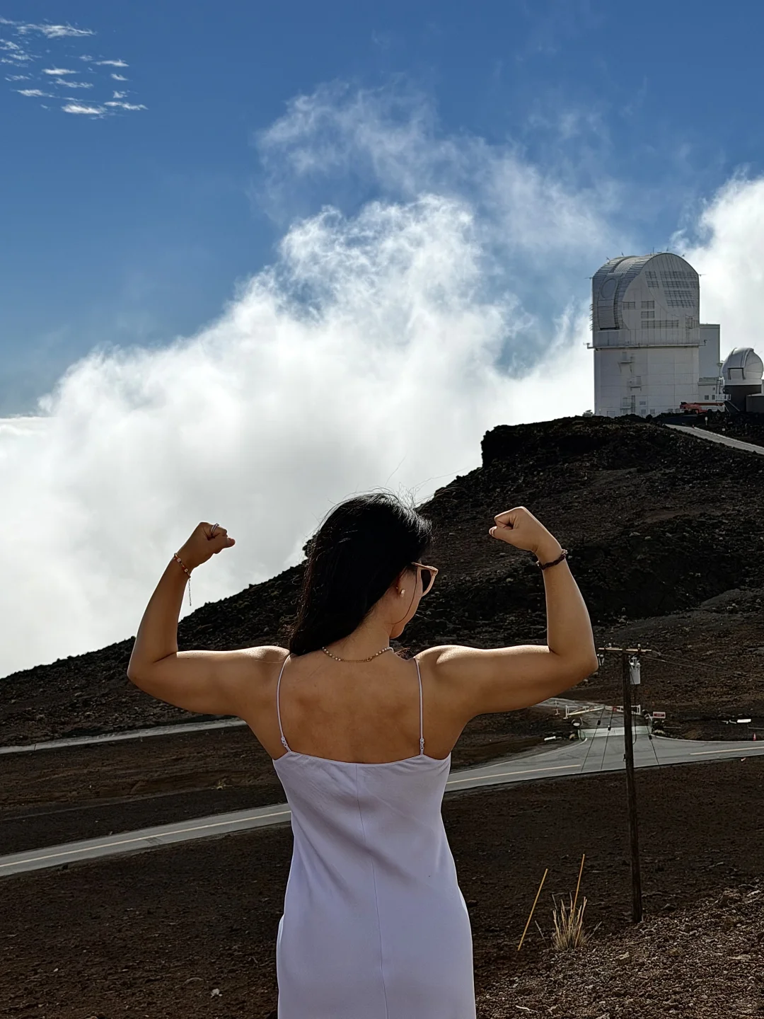 肌肉女就算上天了也得展背