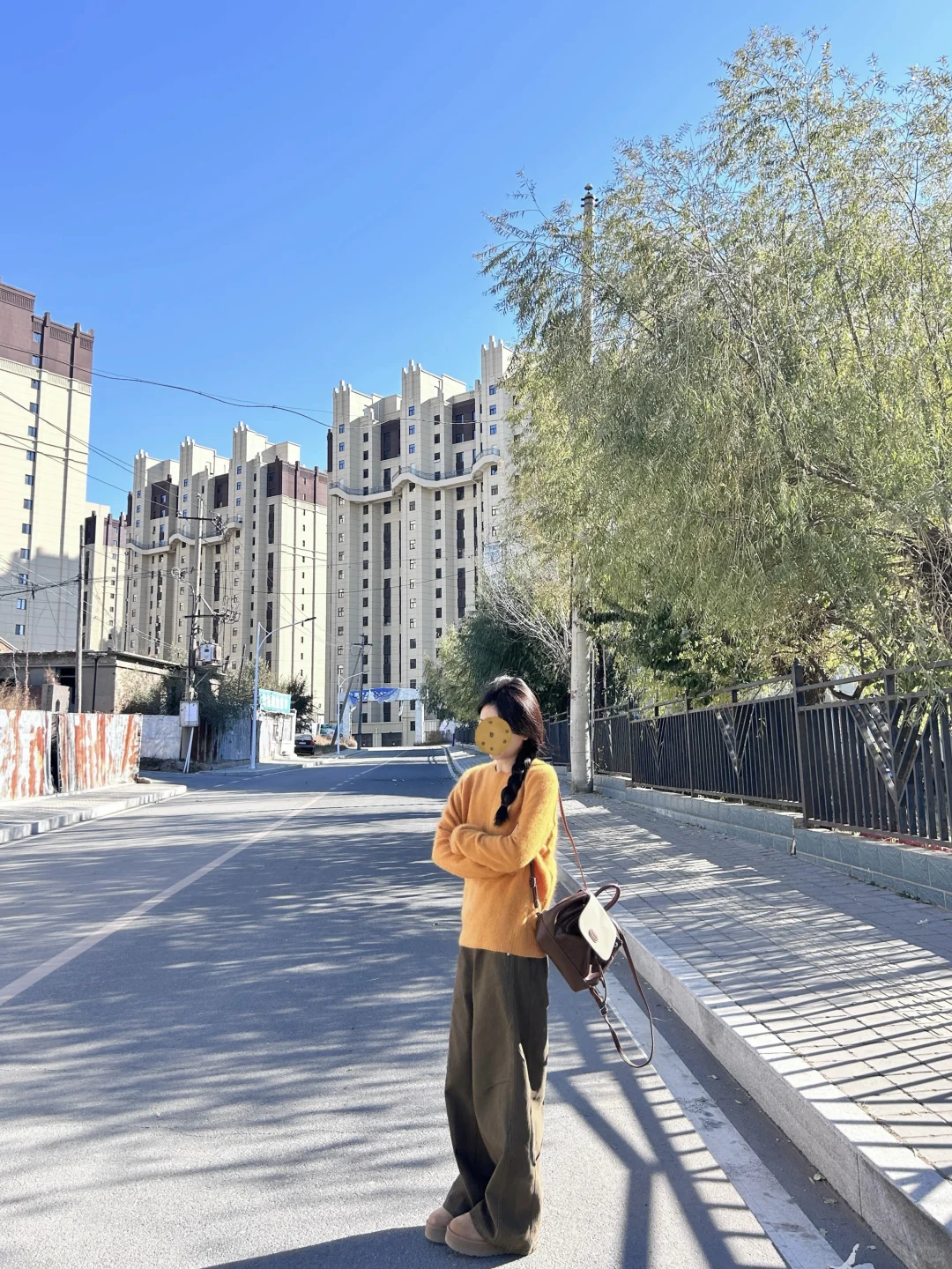 🍊毛衣+棕色裤子好韩