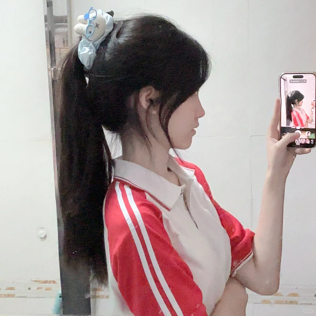 辽宁神颜美术生，运动会无数人围观，太太美了