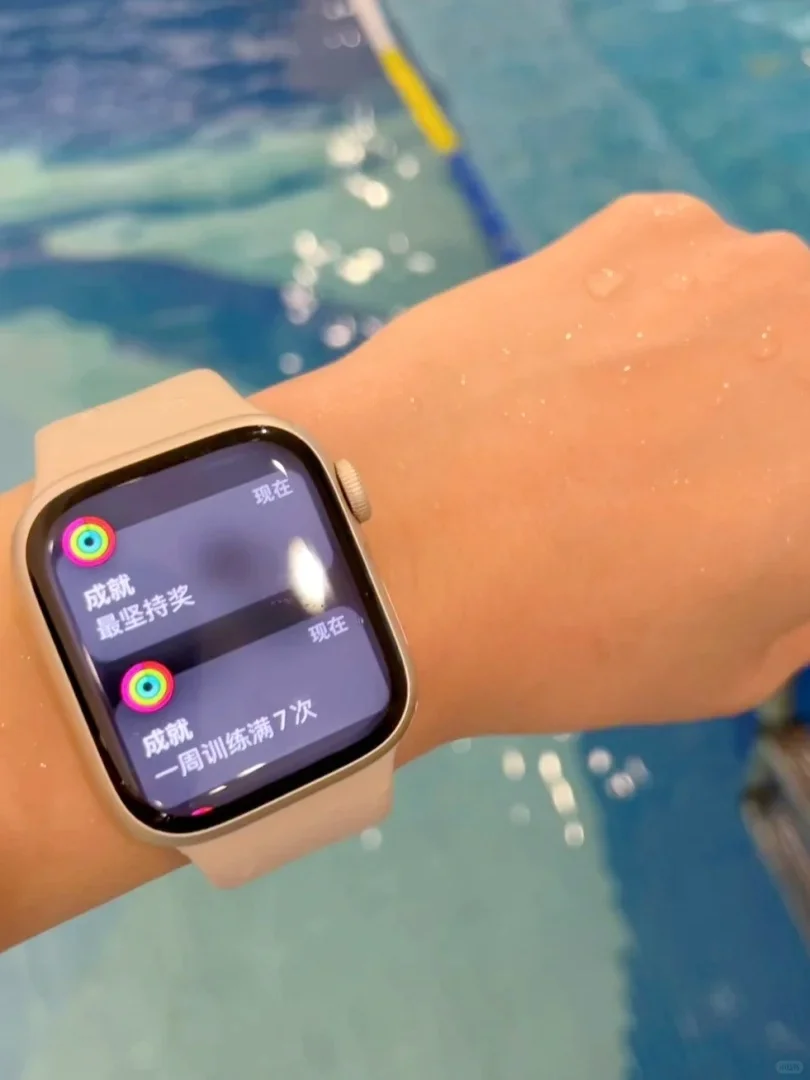 爱游泳的人身材都不差！