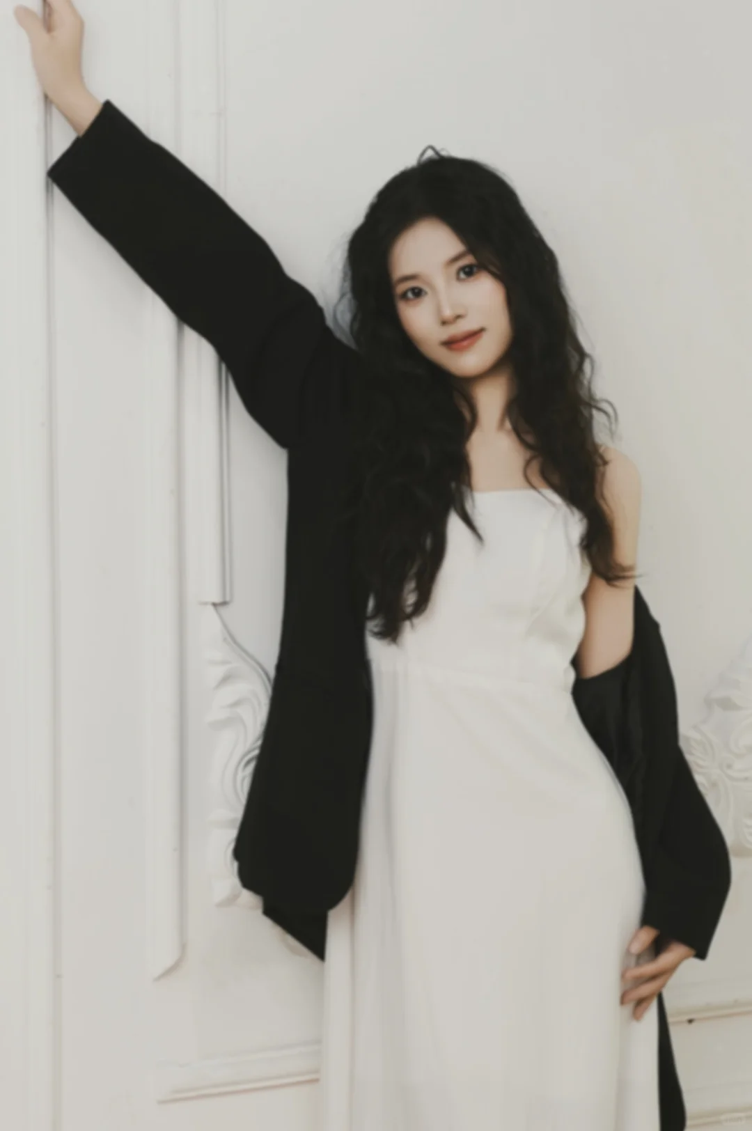 ✨韩系气质穿搭｜黑西装吊带=成熟第一步