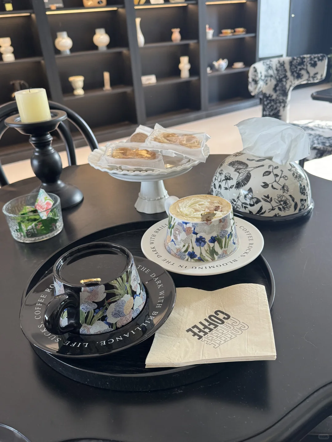 你能回他消息嘛 他开心了就会回我消息了🥹