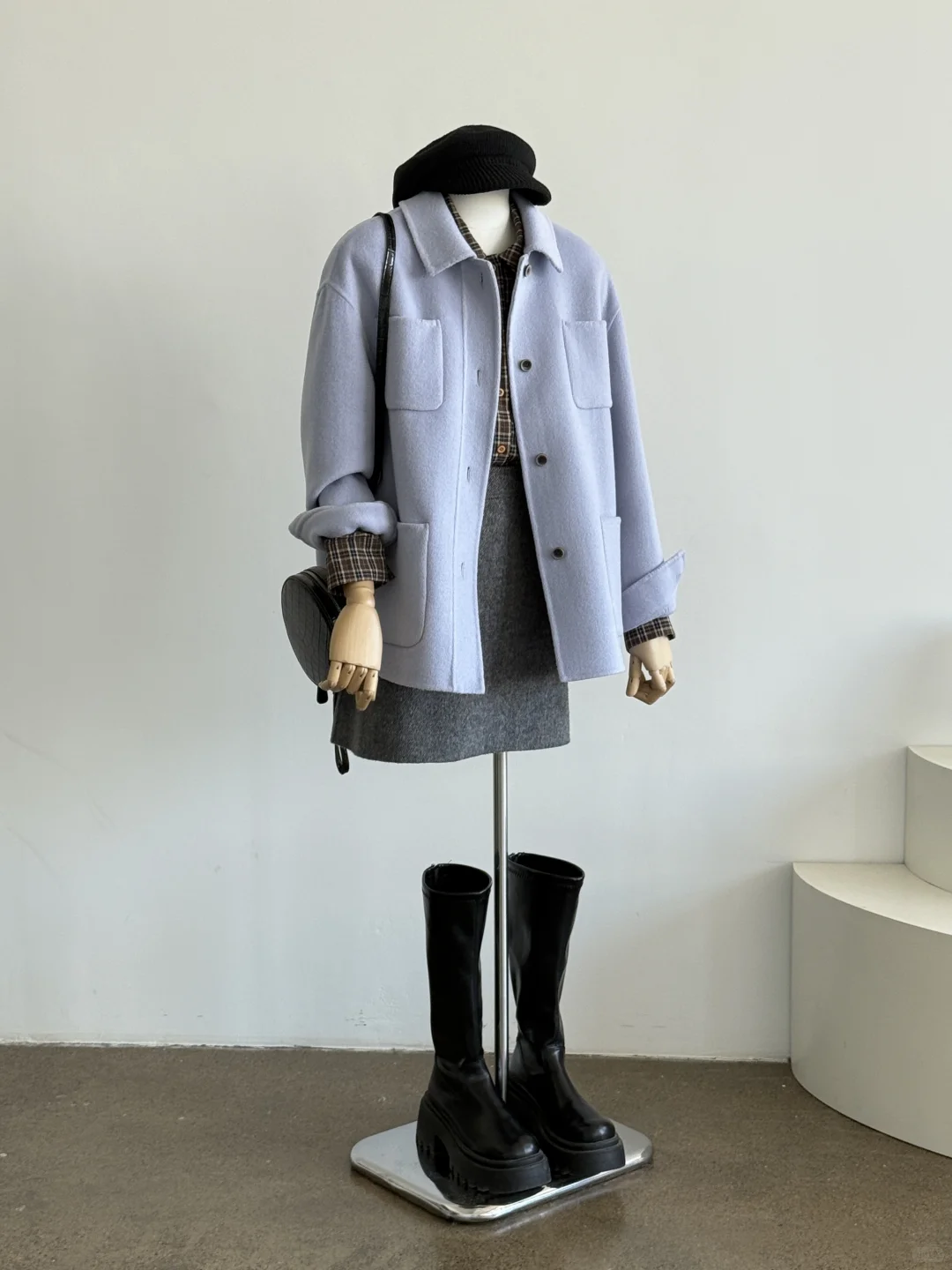 “蓝”到心坎里的小外套~拿捏秋日的气氛感