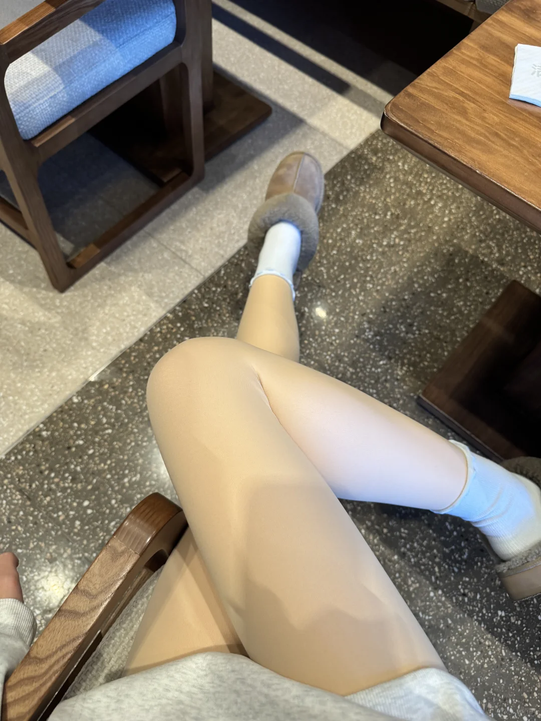 室内光下光腿神器还能这么真？🤔