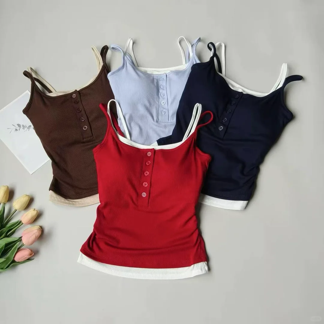 挖到宝！这件假两件吊带背心，显瘦又百搭