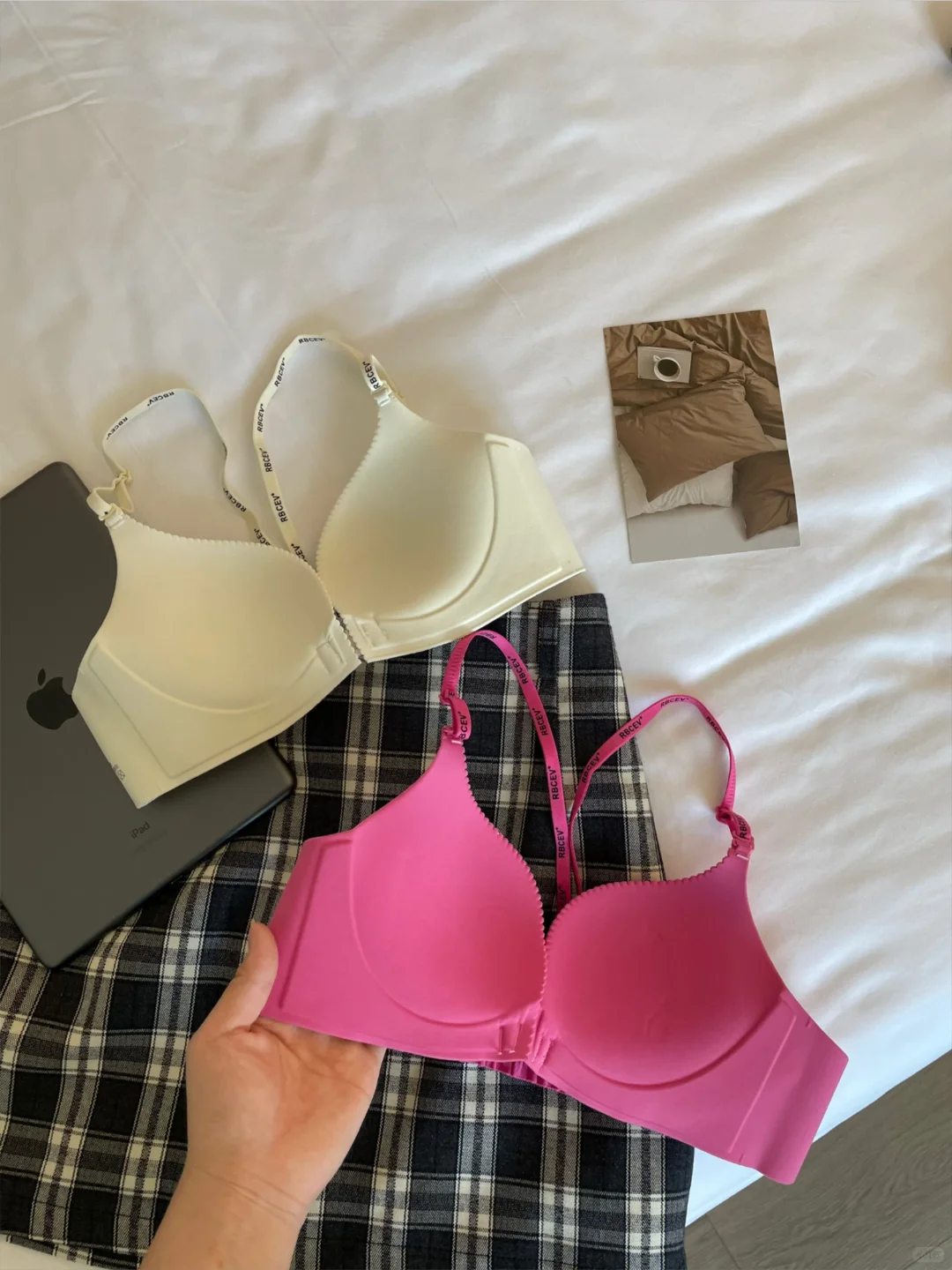 给小胸圆盘胸一点震撼！😱真的自然爆沟🪝了！