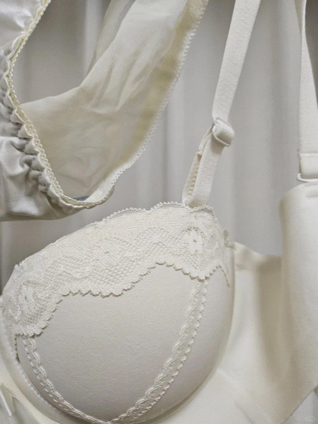 来啰来啰，适合小熊纯欲蕾丝内衣套装来啰