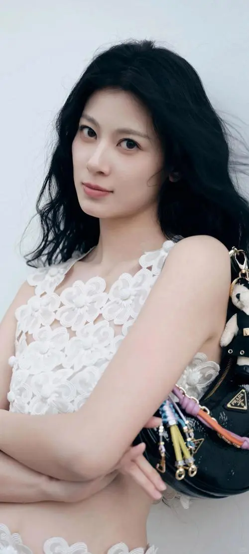 1. 《赵昭仪盛唐造型封神！网友惊呼：这下真