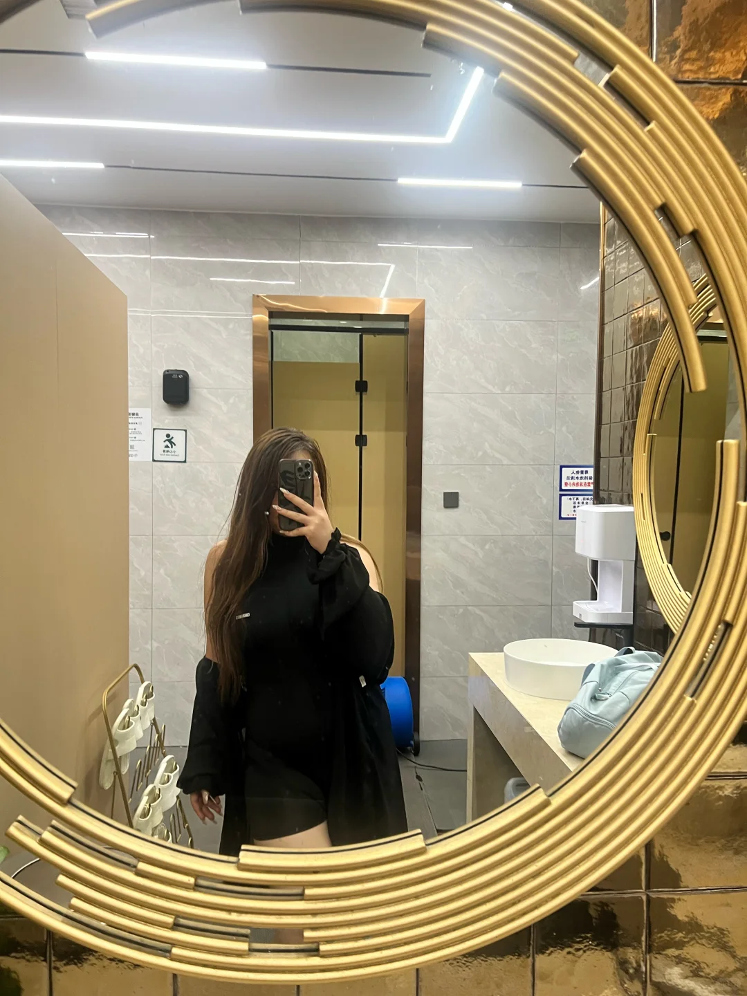 游泳女孩的泳装日记