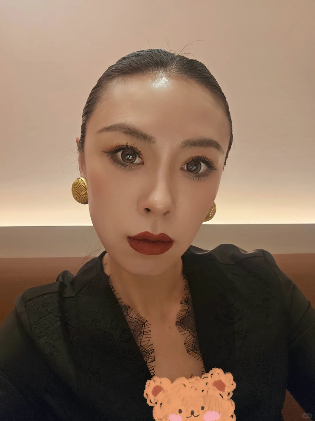 御姐风、黑发红唇、自拍🤳库存、胃疼、