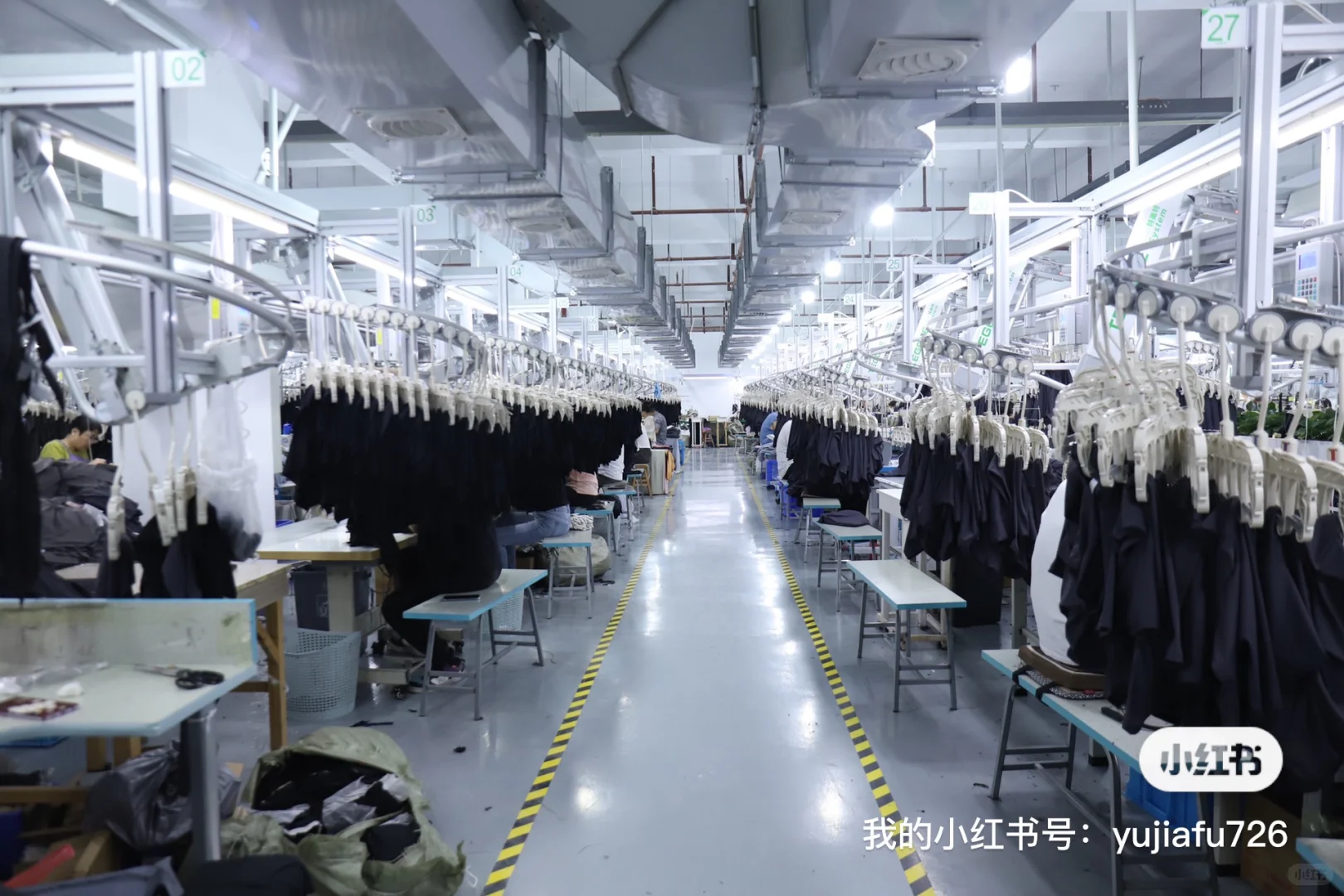 需要瑜伽服的这边看过来