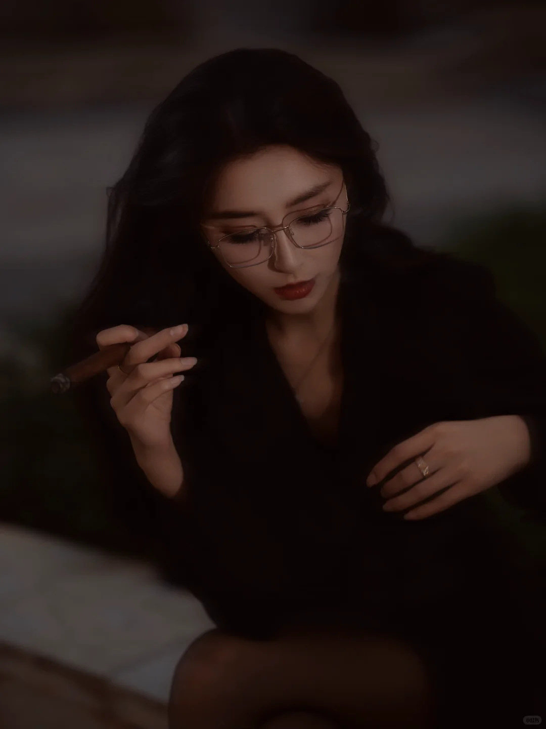 你的爱就像烟圈 不久便消散了