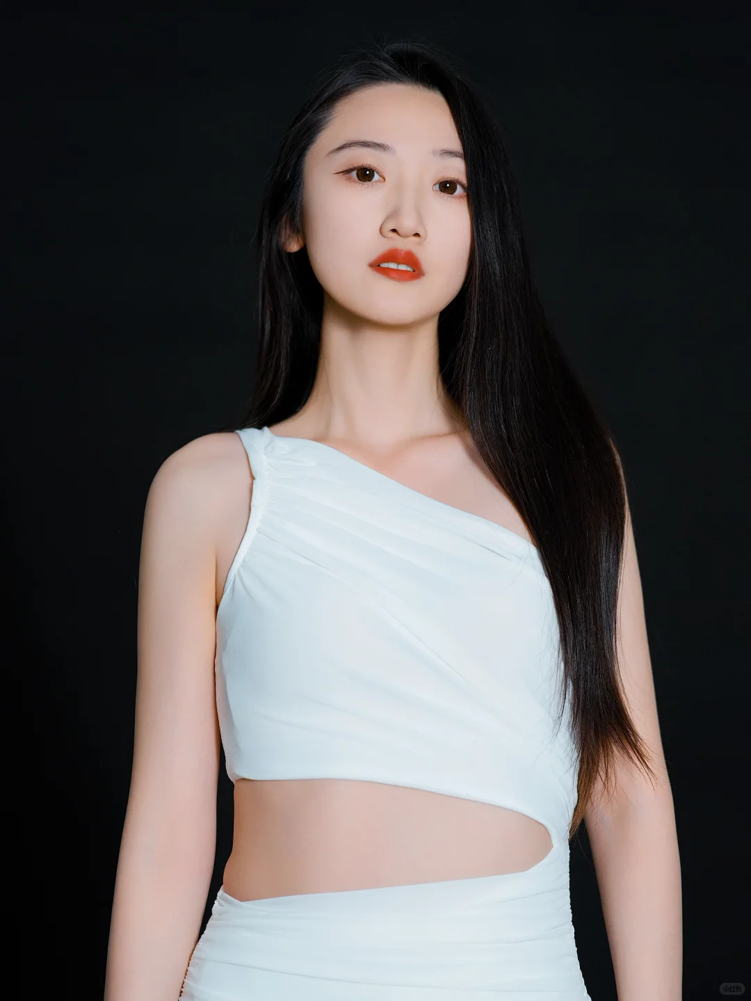 模特:小李 风格:冷艳