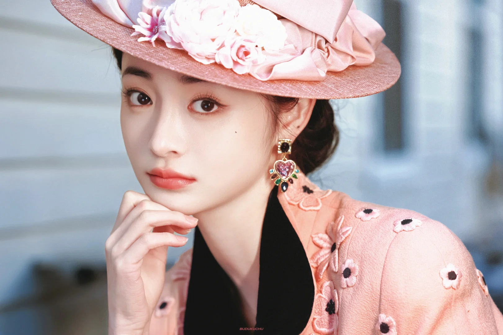 周洁琼壁纸 |𝒑𝒊𝒏𝒌🌷🎀