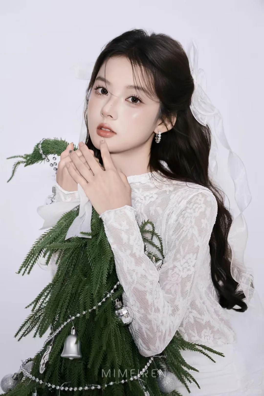 白墙圣诞树氛围感写真🎄