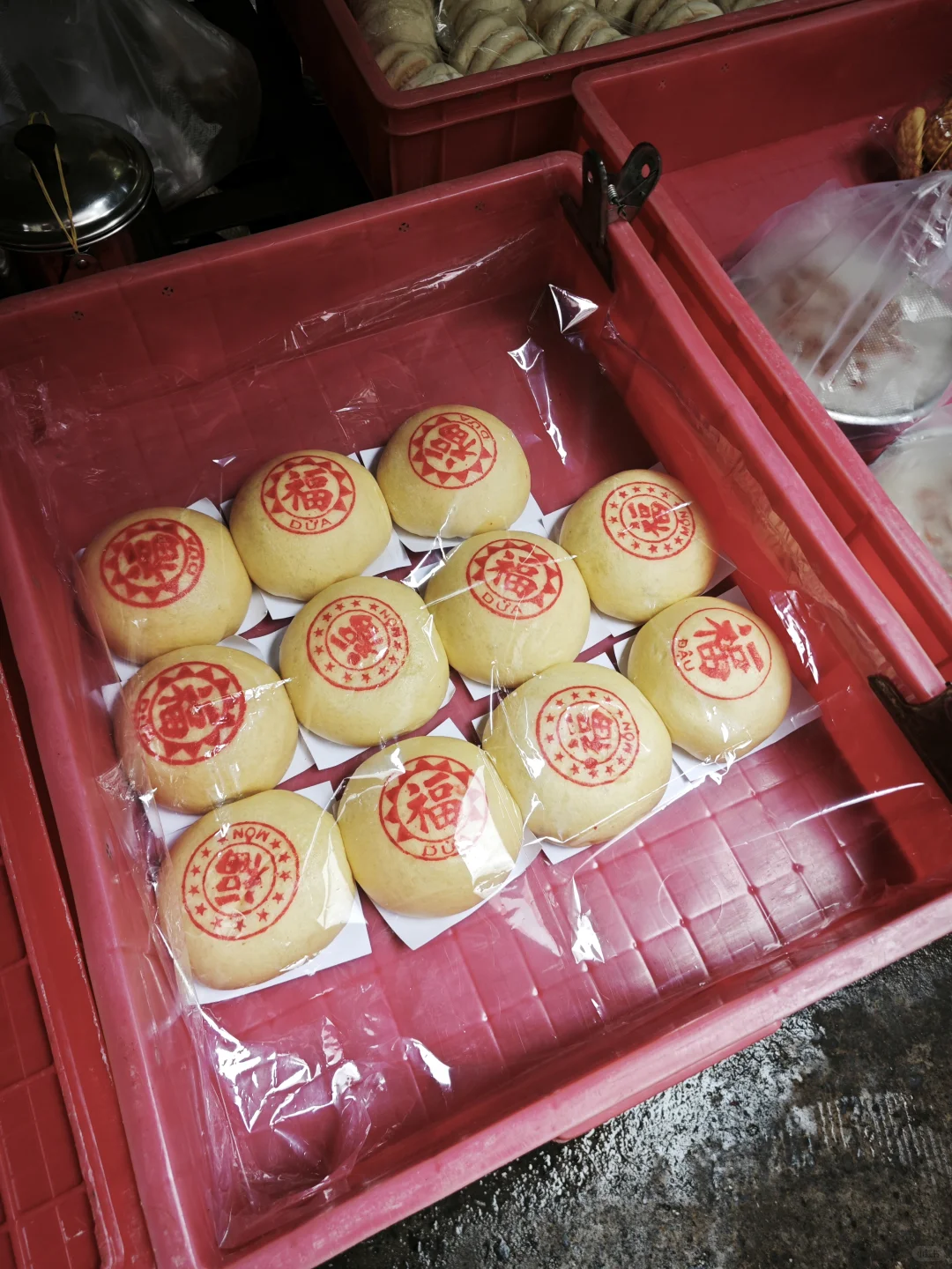 在五郡吃早茶喝咖啡看大爷炒豆子