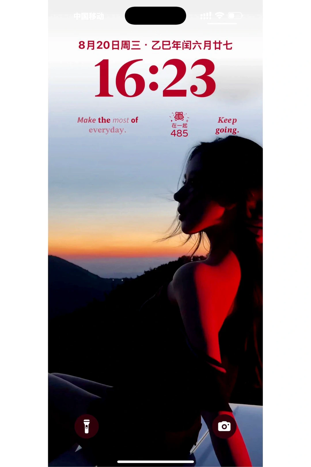 分享一个好看的氛围感美女壁纸！